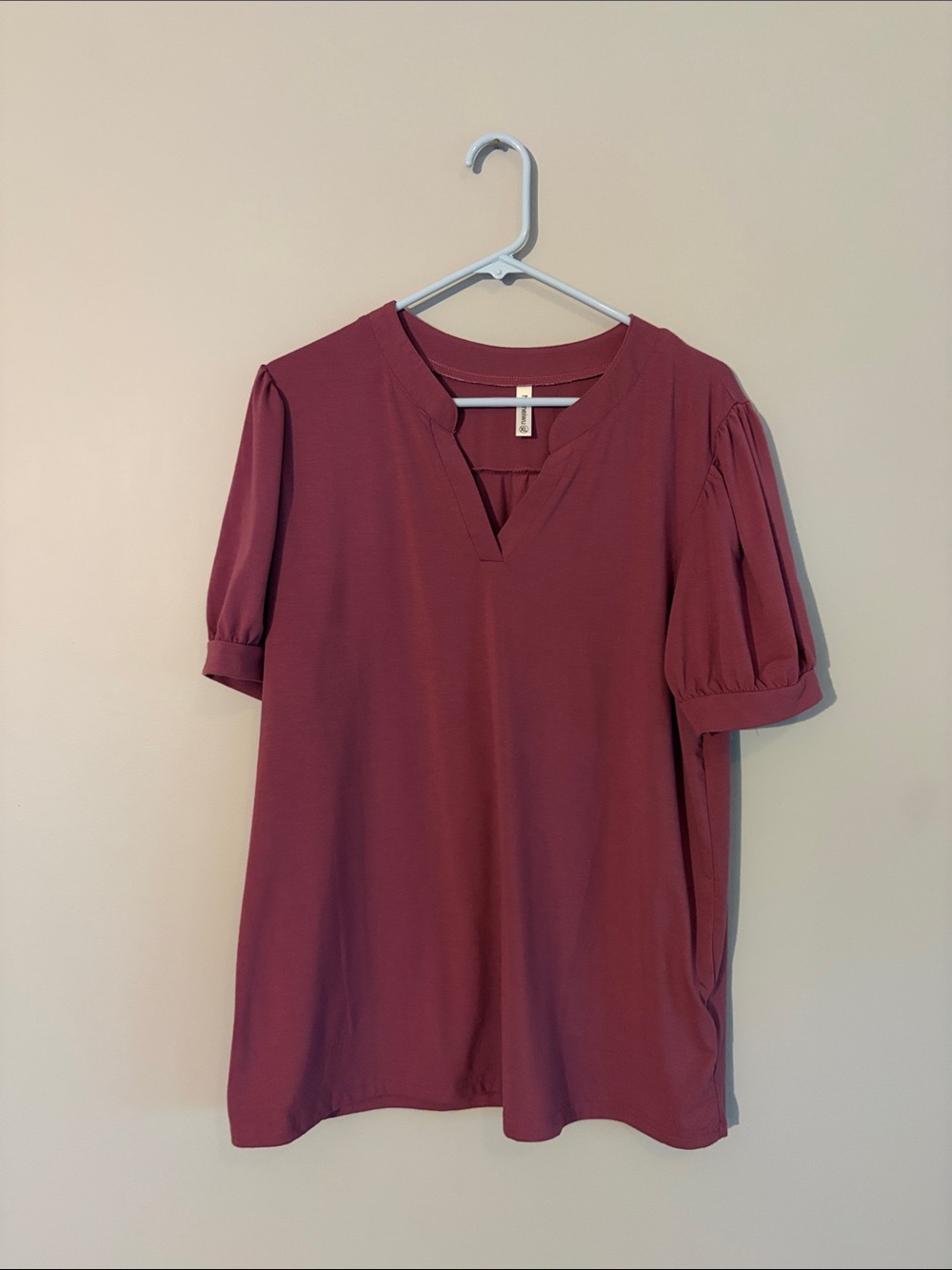 Relaxed V-Neck Puff Sleeve Blouse in Dusty Rose